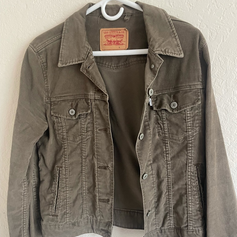 MOVING SALE Levi’s Corduroy Jacket